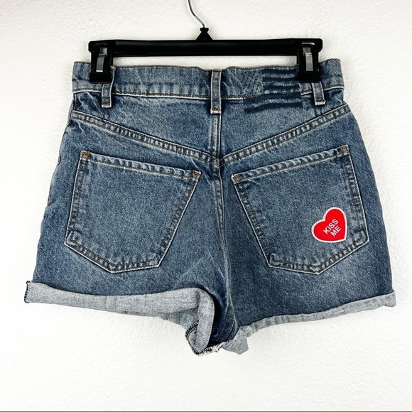 REVICE Patch Jean Shorts High Rise Cutoff
Raw Hem Size 26, NWT! - Picture 6 of 10